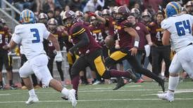 Dimond High football outlasts Bartlett to claim Week 1 victory in dramatic fashion